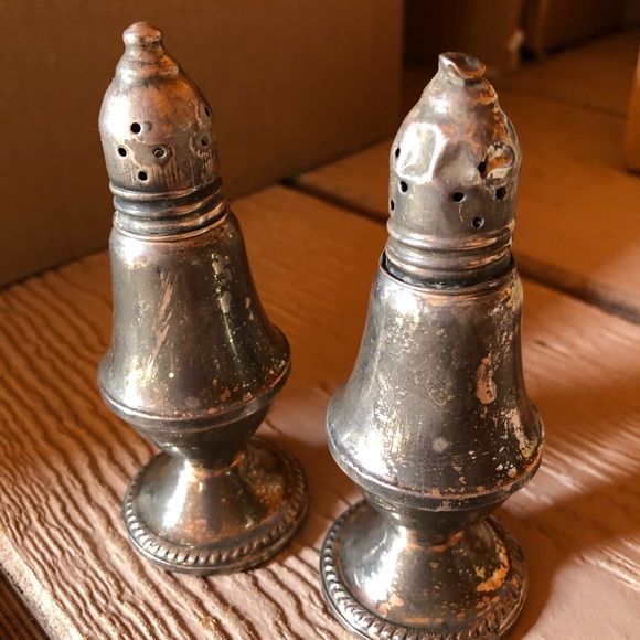 None Other - salt and pepper shakers
